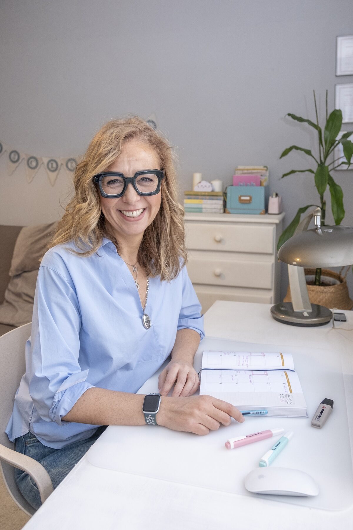 Mónica Perela trabajando